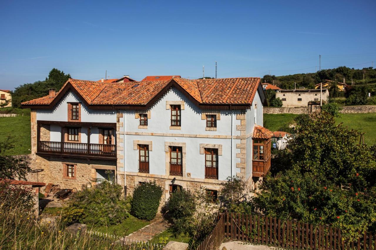 Gasthaus La Vega De Pendueles Exterior foto